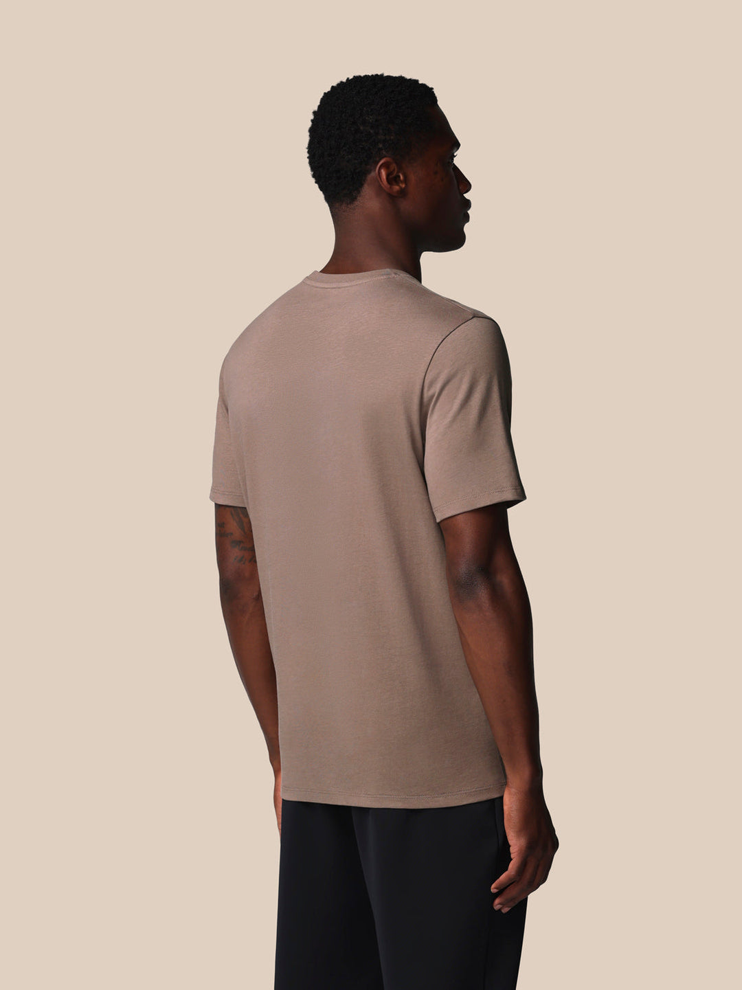 Castore Adapt Short Sleeve Graphic T-Shirt Men Taupe